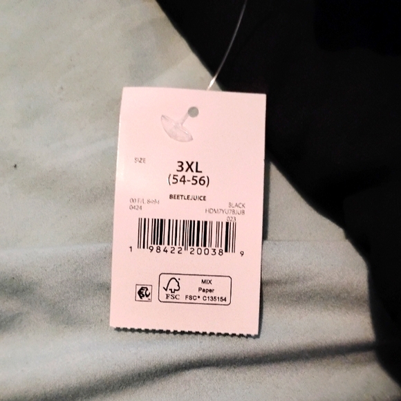 🖤🤍 NWT Mens New Beetlejuice 3X Clothing Gear Hoodie Tshirt Rain Snow - Picture 3 of 8